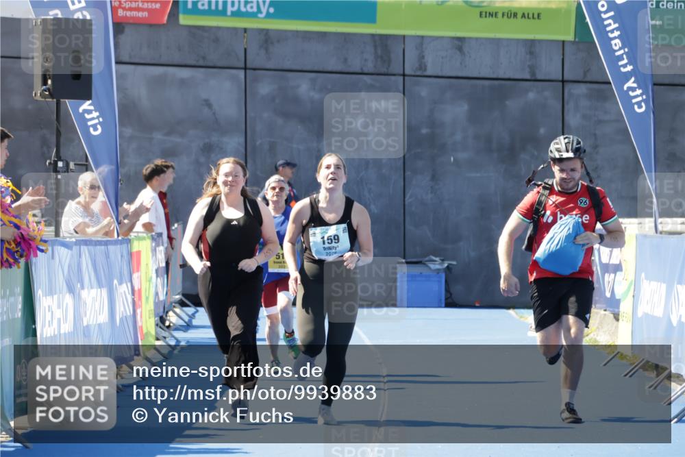 09.08.2026 - GEWOBA Citytriathlon Bremen Yannick Fuchs http://msf.ph/oto/9939883 09.08.2026 11:56:55 Ziel 159 meine-sportfotos.de