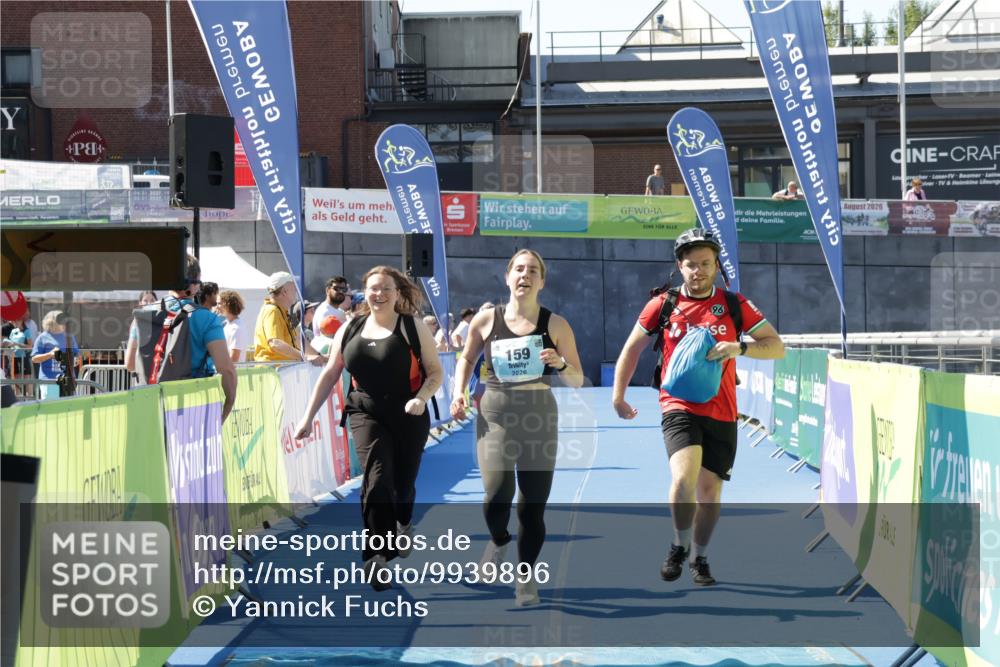 09.08.2026 - GEWOBA Citytriathlon Bremen Yannick Fuchs http://msf.ph/oto/9939896 09.08.2026 11:56:59 Ziel 159, 512 meine-sportfotos.de