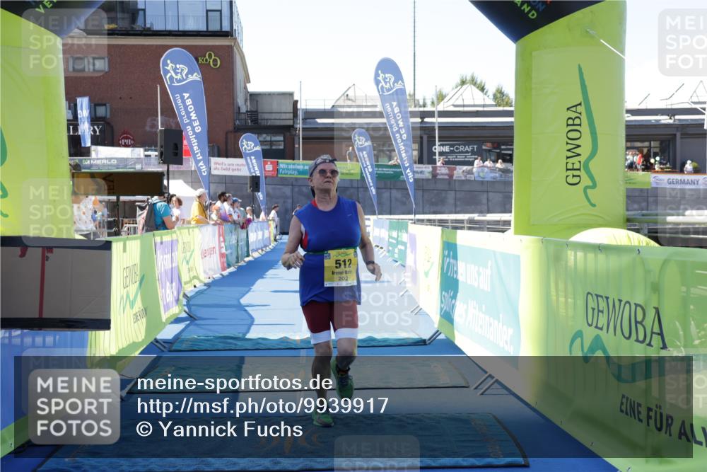 09.08.2026 - GEWOBA Citytriathlon Bremen Yannick Fuchs http://msf.ph/oto/9939917 09.08.2026 11:57:04 Ziel 512 meine-sportfotos.de