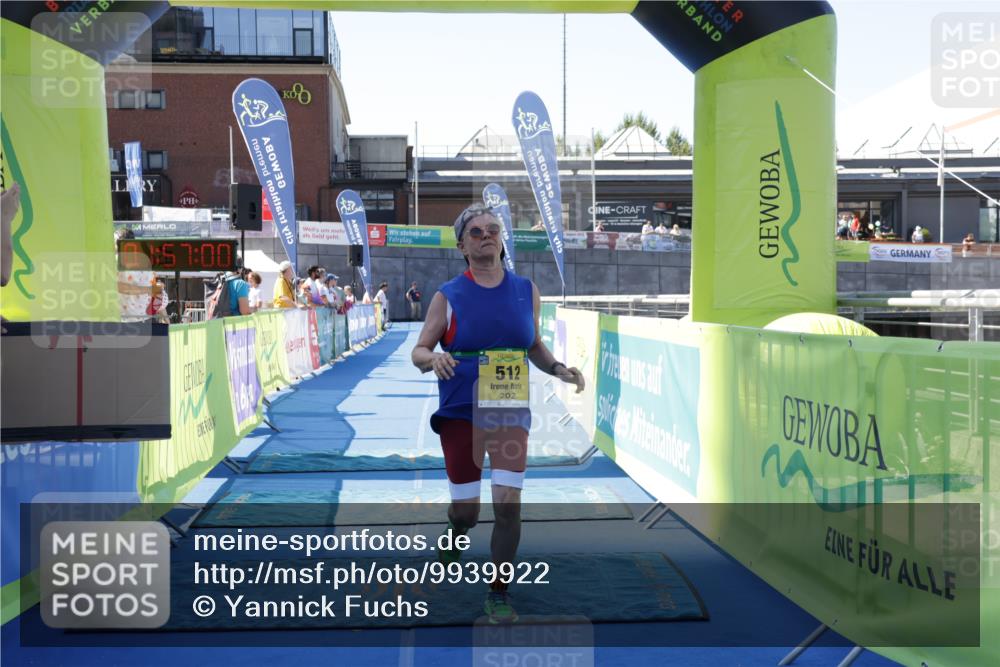 09.08.2026 - GEWOBA Citytriathlon Bremen Yannick Fuchs http://msf.ph/oto/9939922 09.08.2026 11:57:04 Ziel 512 meine-sportfotos.de