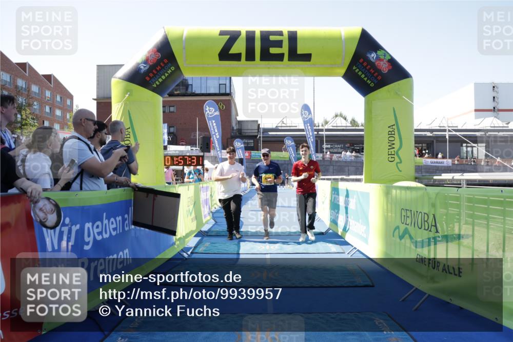 09.08.2026 - GEWOBA Citytriathlon Bremen Yannick Fuchs http://msf.ph/oto/9939957 09.08.2026 11:57:35 Ziel 420 meine-sportfotos.de
