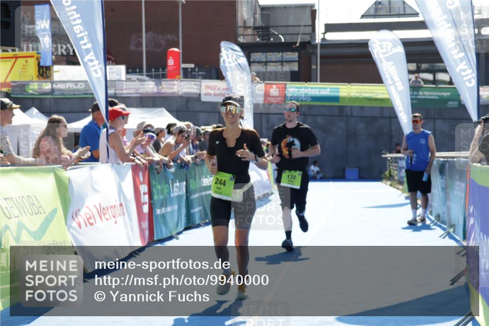 09.08.2026 - GEWOBA Citytriathlon Bremen Yannick Fuchs http://msf.ph/oto/9940000 09.08.2026 15:35:32 Ziel 132, 244 meine-sportfotos.de