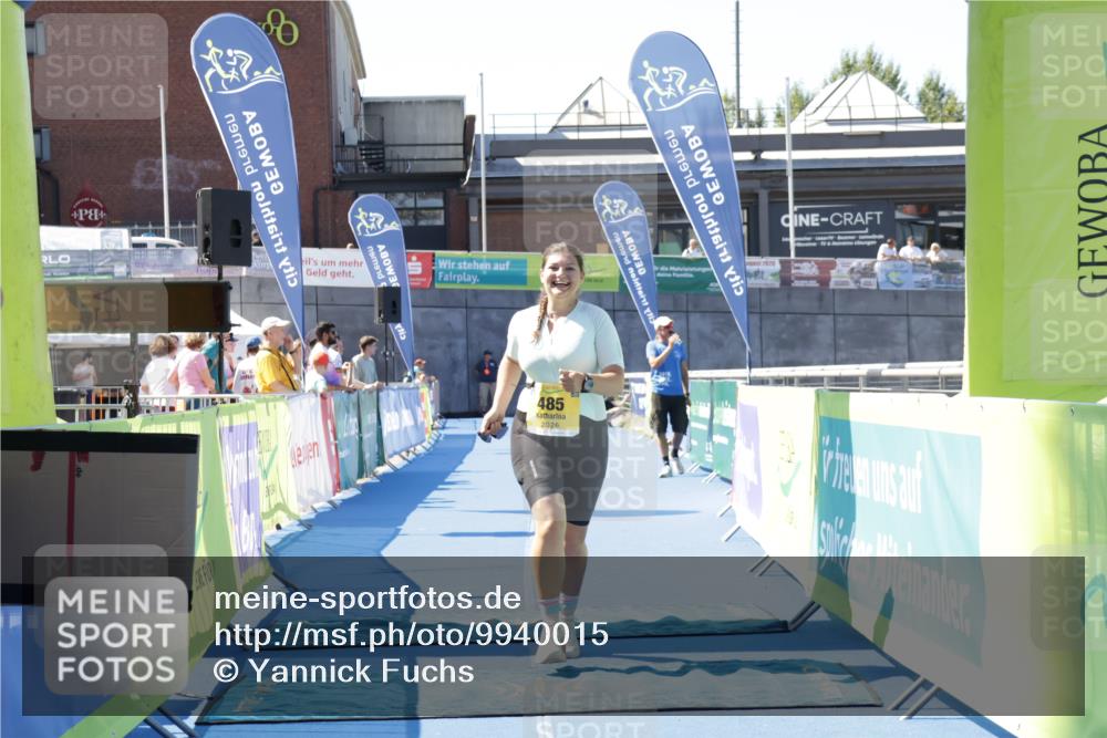 09.08.2026 - GEWOBA Citytriathlon Bremen Yannick Fuchs http://msf.ph/oto/9940015 09.08.2026 11:58:16 Ziel 485 meine-sportfotos.de