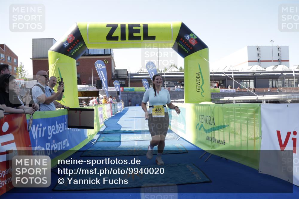 09.08.2026 - GEWOBA Citytriathlon Bremen Yannick Fuchs http://msf.ph/oto/9940020 09.08.2026 11:58:18 Ziel 485 meine-sportfotos.de