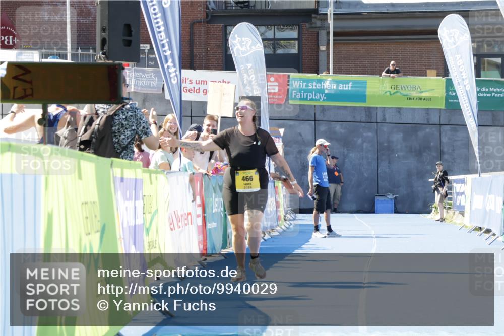 09.08.2026 - GEWOBA Citytriathlon Bremen Yannick Fuchs http://msf.ph/oto/9940029 09.08.2026 12:01:19 Ziel 466 meine-sportfotos.de