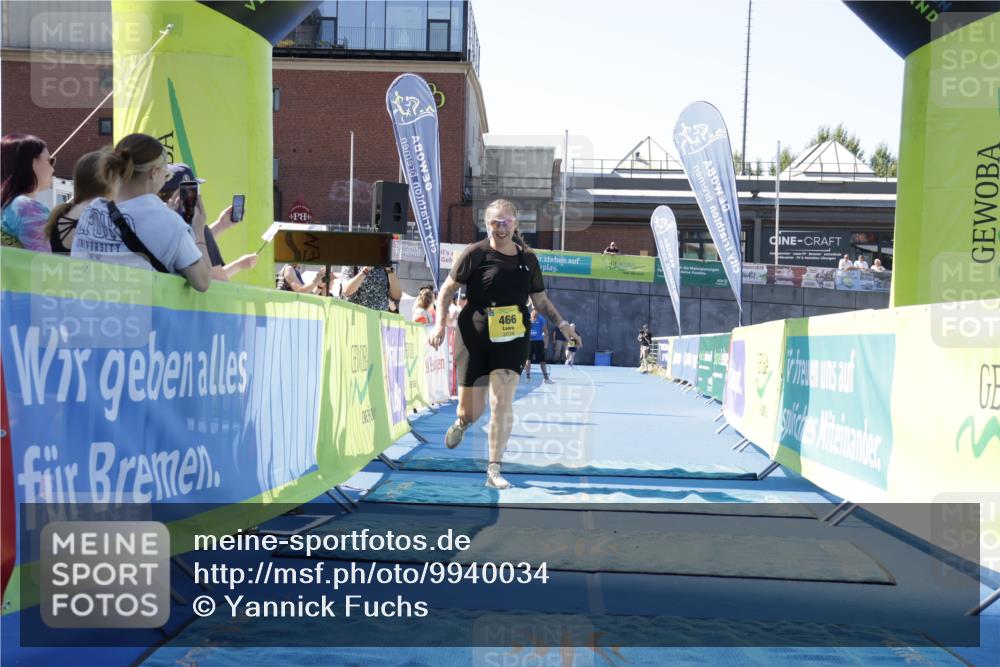 09.08.2026 - GEWOBA Citytriathlon Bremen Yannick Fuchs http://msf.ph/oto/9940034 09.08.2026 12:01:23 Ziel 466 meine-sportfotos.de