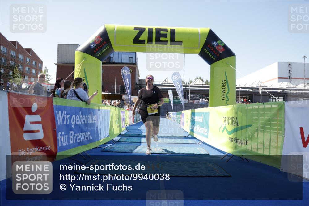 09.08.2026 - GEWOBA Citytriathlon Bremen Yannick Fuchs http://msf.ph/oto/9940038 09.08.2026 12:01:24 Ziel 466 meine-sportfotos.de