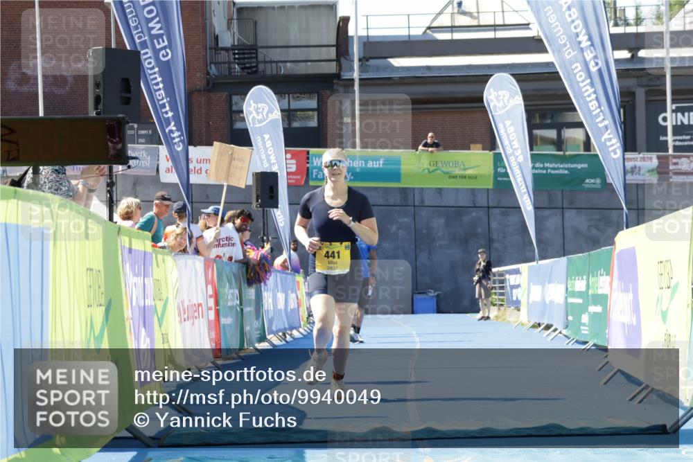 09.08.2026 - GEWOBA Citytriathlon Bremen Yannick Fuchs http://msf.ph/oto/9940049 09.08.2026 12:01:35 Ziel 441 meine-sportfotos.de