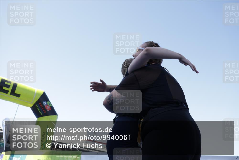 09.08.2026 - GEWOBA Citytriathlon Bremen Yannick Fuchs http://msf.ph/oto/9940061 09.08.2026 12:01:40 Ziel 441 meine-sportfotos.de