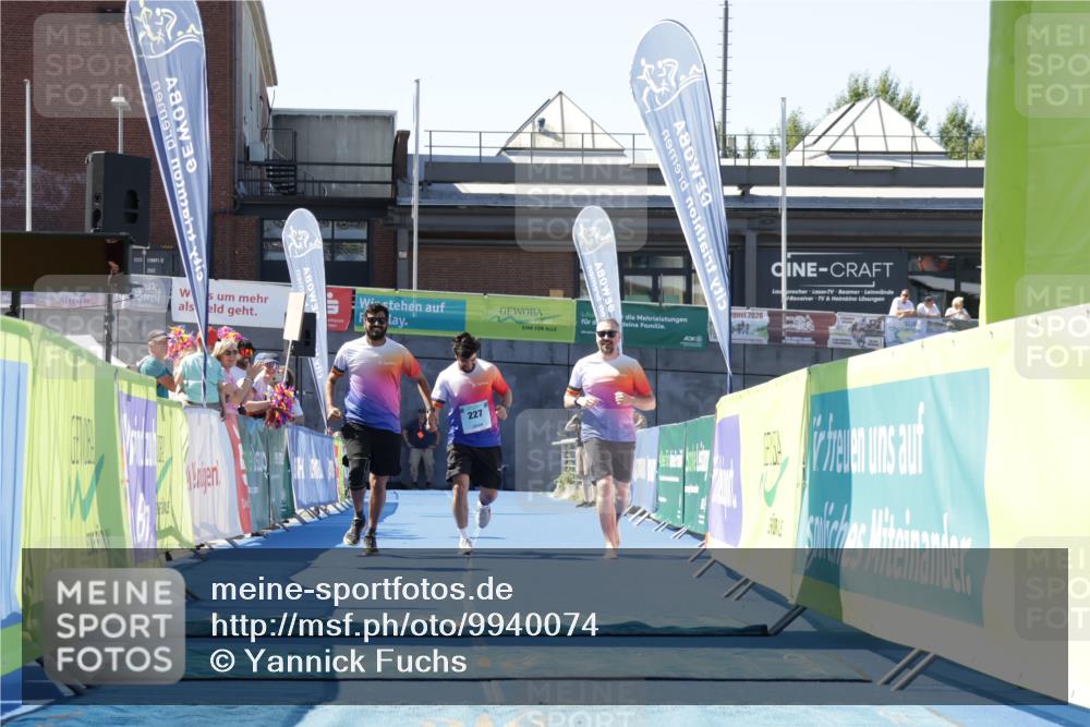 09.08.2026 - GEWOBA Citytriathlon Bremen Yannick Fuchs http://msf.ph/oto/9940074 09.08.2026 12:02:29 Ziel 227 meine-sportfotos.de