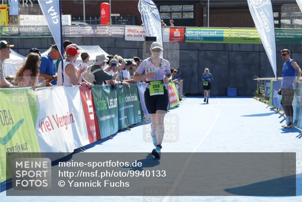 09.08.2026 - GEWOBA Citytriathlon Bremen Yannick Fuchs http://msf.ph/oto/9940133 09.08.2026 15:36:17 Ziel 259 meine-sportfotos.de