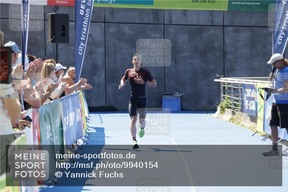 09.08.2026 - GEWOBA Citytriathlon Bremen Yannick Fuchs http://msf.ph/oto/9940154 09.08.2026 13:24:42 Ziel 699 meine-sportfotos.de