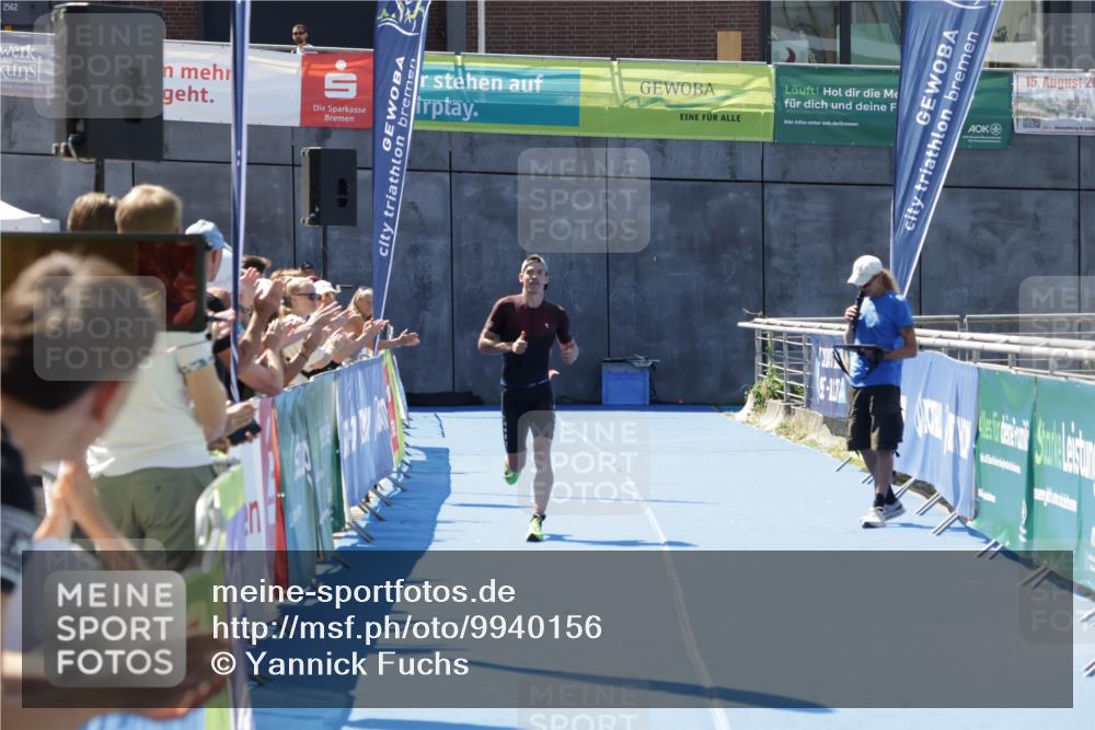 09.08.2026 - GEWOBA Citytriathlon Bremen Yannick Fuchs http://msf.ph/oto/9940156 09.08.2026 13:24:43 Ziel 699 meine-sportfotos.de