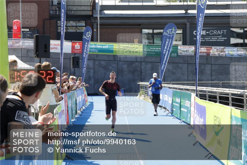 09.08.2026 - GEWOBA Citytriathlon Bremen Yannick Fuchs http://msf.ph/oto/9940163 09.08.2026 13:24:45 Ziel 699 meine-sportfotos.de