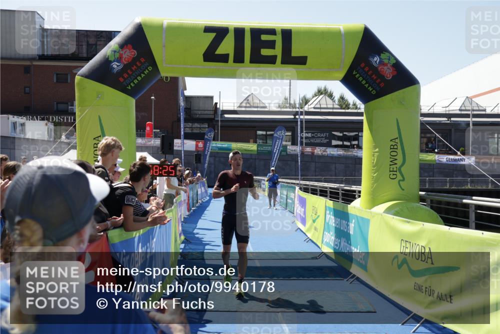 09.08.2026 - GEWOBA Citytriathlon Bremen Yannick Fuchs http://msf.ph/oto/9940178 09.08.2026 13:24:48 Ziel 699 meine-sportfotos.de