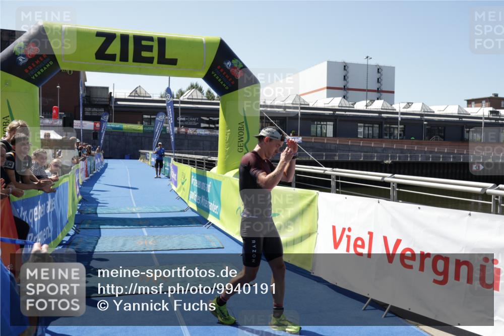 09.08.2026 - GEWOBA Citytriathlon Bremen Yannick Fuchs http://msf.ph/oto/9940191 09.08.2026 13:24:52 Ziel 699 meine-sportfotos.de