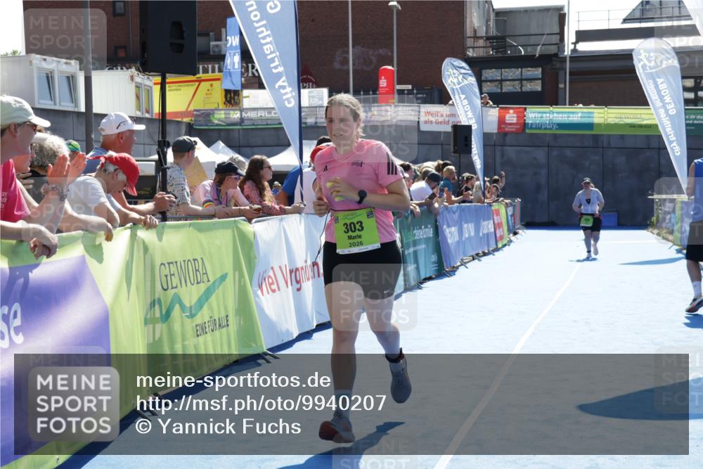 09.08.2026 - GEWOBA Citytriathlon Bremen Yannick Fuchs http://msf.ph/oto/9940207 09.08.2026 15:36:46 Ziel 303 meine-sportfotos.de