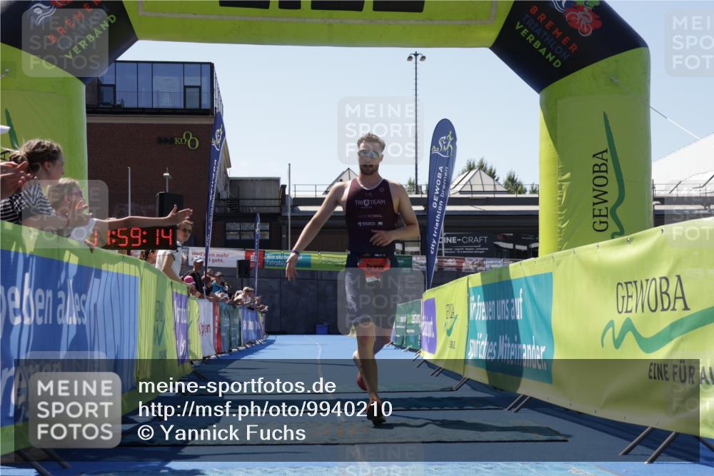 09.08.2026 - GEWOBA Citytriathlon Bremen Yannick Fuchs http://msf.ph/oto/9940210 09.08.2026 13:25:37 Ziel 570 meine-sportfotos.de