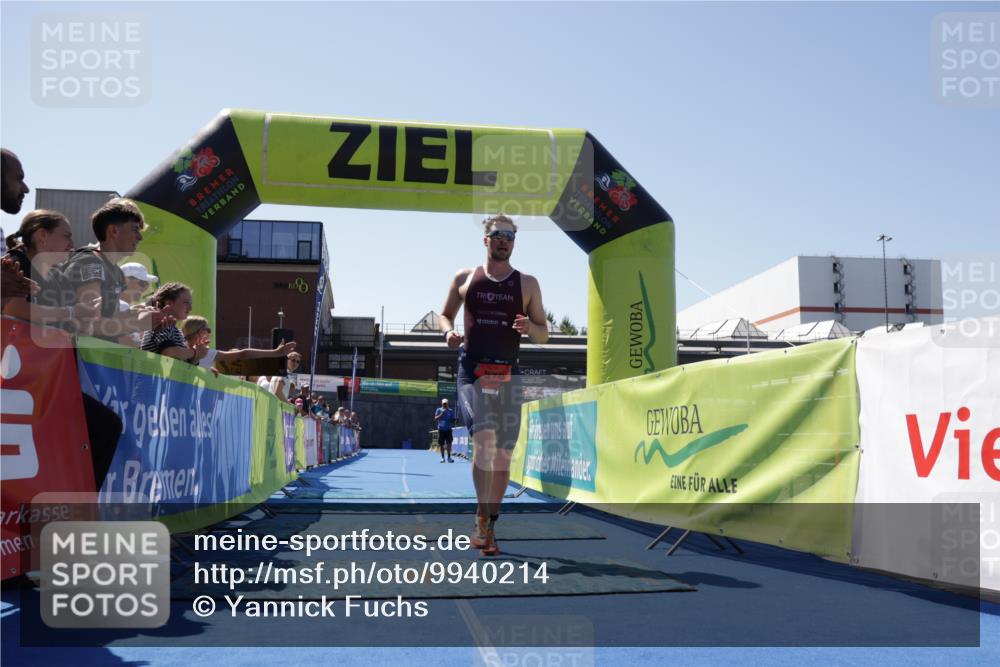 09.08.2026 - GEWOBA Citytriathlon Bremen Yannick Fuchs http://msf.ph/oto/9940214 09.08.2026 13:25:38 Ziel 570 meine-sportfotos.de
