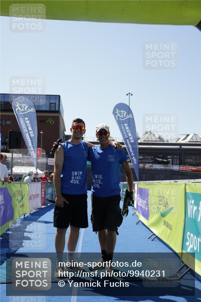 09.08.2026 - GEWOBA Citytriathlon Bremen Yannick Fuchs http://msf.ph/oto/9940231 09.08.2026 13:29:12 Ziel  meine-sportfotos.de