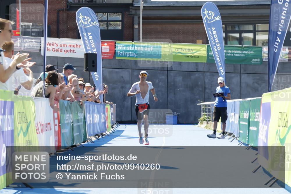 09.08.2026 - GEWOBA Citytriathlon Bremen Yannick Fuchs http://msf.ph/oto/9940260 09.08.2026 13:32:13 Ziel 684 meine-sportfotos.de