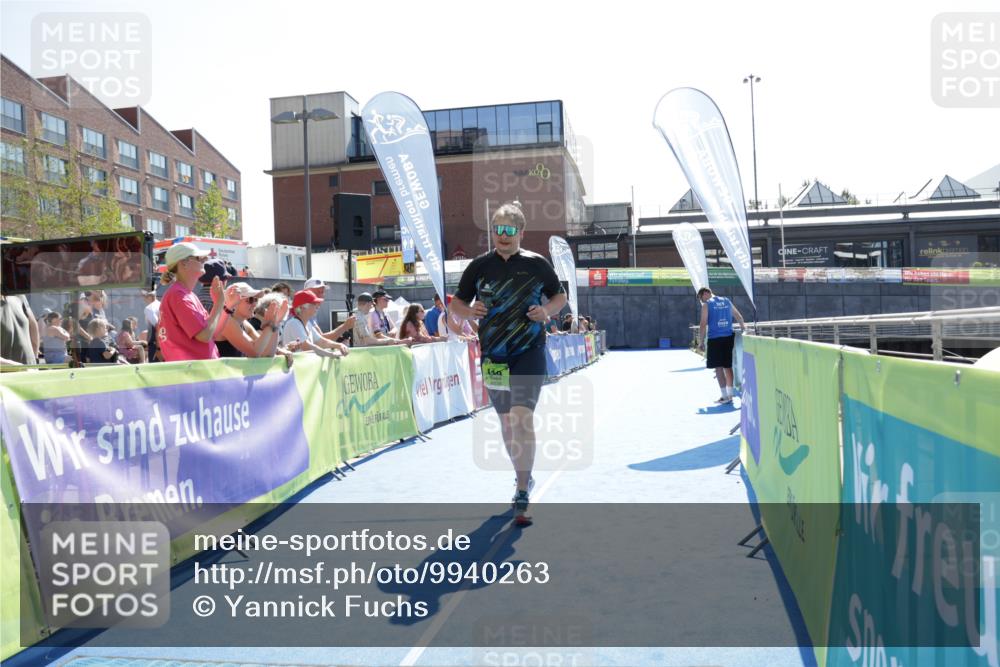 09.08.2026 - GEWOBA Citytriathlon Bremen Yannick Fuchs http://msf.ph/oto/9940263 09.08.2026 15:37:13 Ziel 110 meine-sportfotos.de