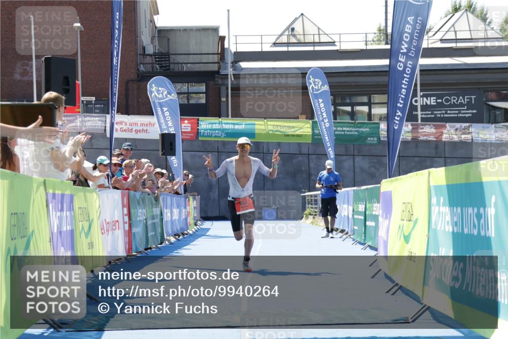 09.08.2026 - GEWOBA Citytriathlon Bremen Yannick Fuchs http://msf.ph/oto/9940264 09.08.2026 13:32:15 Ziel 684 meine-sportfotos.de