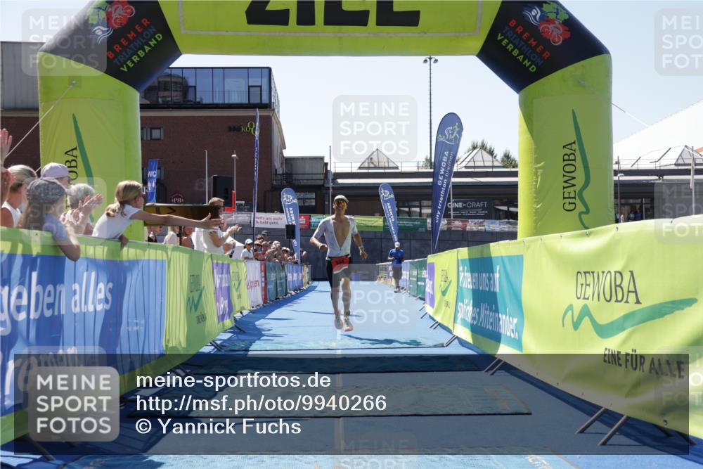 09.08.2026 - GEWOBA Citytriathlon Bremen Yannick Fuchs http://msf.ph/oto/9940266 09.08.2026 13:32:16 Ziel 684 meine-sportfotos.de