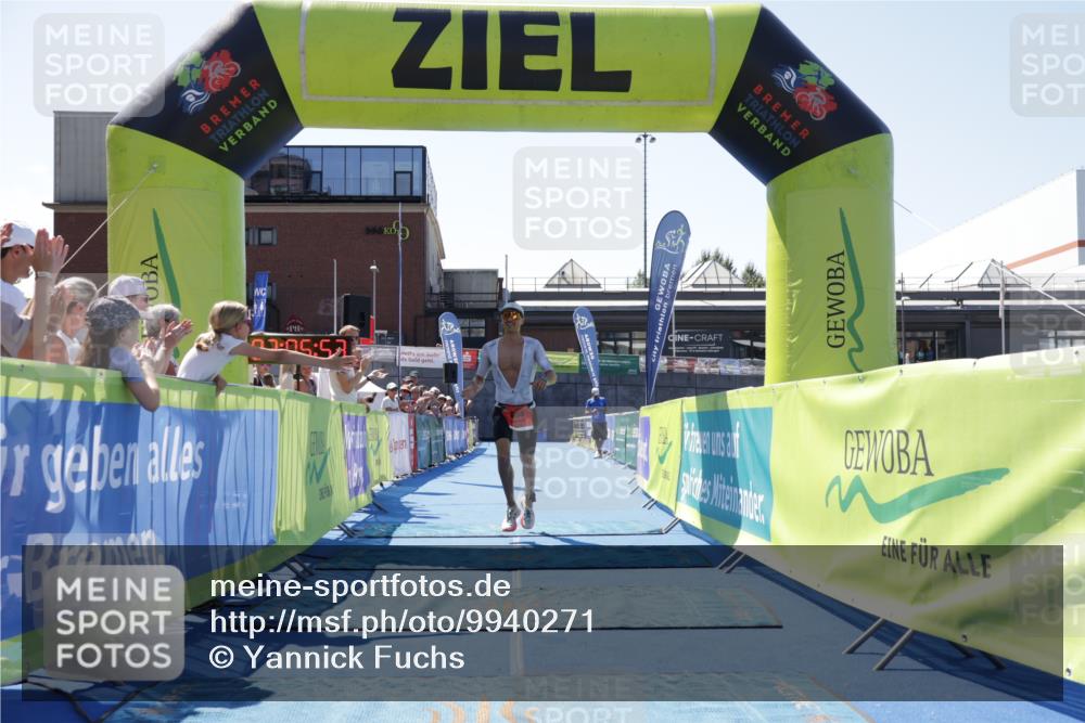 09.08.2026 - GEWOBA Citytriathlon Bremen Yannick Fuchs http://msf.ph/oto/9940271 09.08.2026 13:32:16 Ziel 684 meine-sportfotos.de