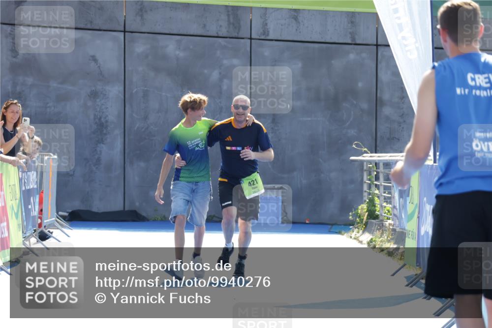 09.08.2026 - GEWOBA Citytriathlon Bremen Yannick Fuchs http://msf.ph/oto/9940276 09.08.2026 15:37:21 Ziel  meine-sportfotos.de