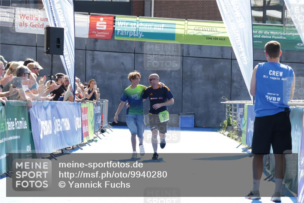 09.08.2026 - GEWOBA Citytriathlon Bremen Yannick Fuchs http://msf.ph/oto/9940280 09.08.2026 15:37:23 Ziel  meine-sportfotos.de