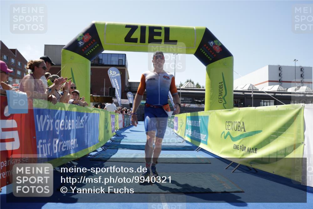 09.08.2026 - GEWOBA Citytriathlon Bremen Yannick Fuchs http://msf.ph/oto/9940321 09.08.2026 13:38:01 Ziel 650 meine-sportfotos.de