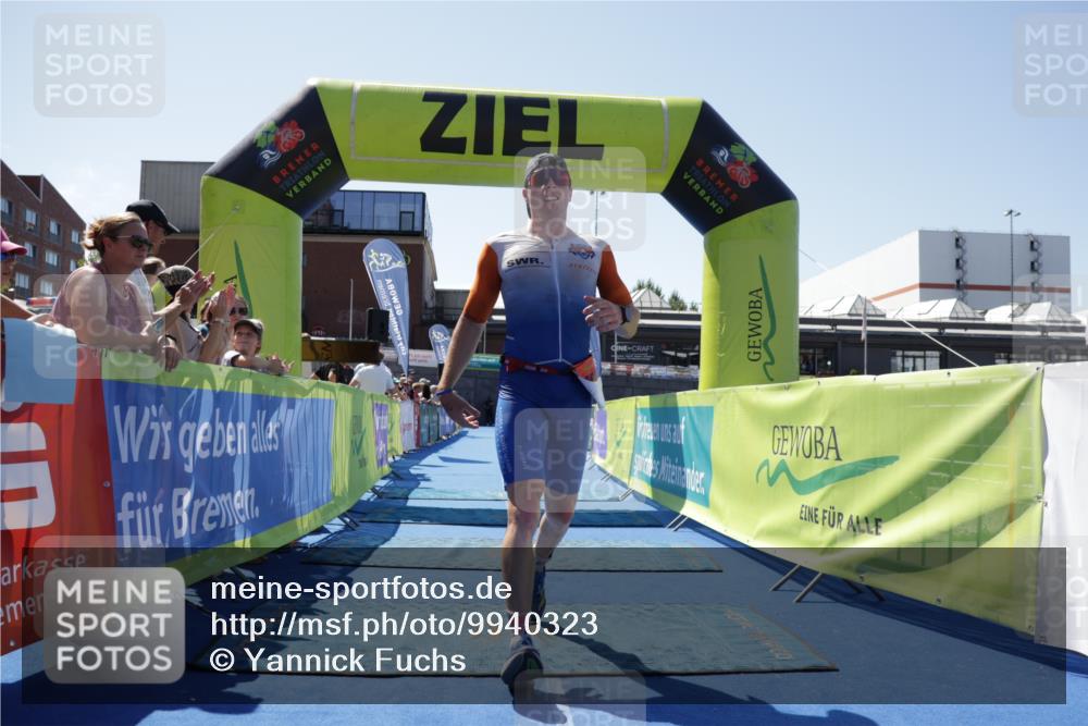 09.08.2026 - GEWOBA Citytriathlon Bremen Yannick Fuchs http://msf.ph/oto/9940323 09.08.2026 13:38:02 Ziel 650 meine-sportfotos.de