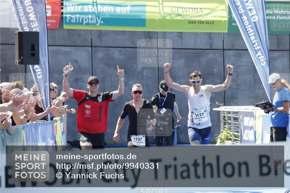 09.08.2026 - GEWOBA Citytriathlon Bremen Yannick Fuchs http://msf.ph/oto/9940331 09.08.2026 13:39:27 Ziel 1127 meine-sportfotos.de
