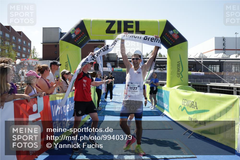 09.08.2026 - GEWOBA Citytriathlon Bremen Yannick Fuchs http://msf.ph/oto/9940379 09.08.2026 13:39:34 Ziel 1127 meine-sportfotos.de