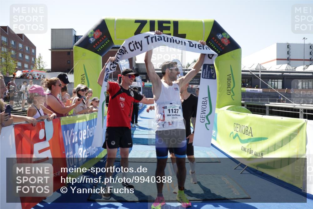 09.08.2026 - GEWOBA Citytriathlon Bremen Yannick Fuchs http://msf.ph/oto/9940388 09.08.2026 13:39:35 Ziel 1127 meine-sportfotos.de