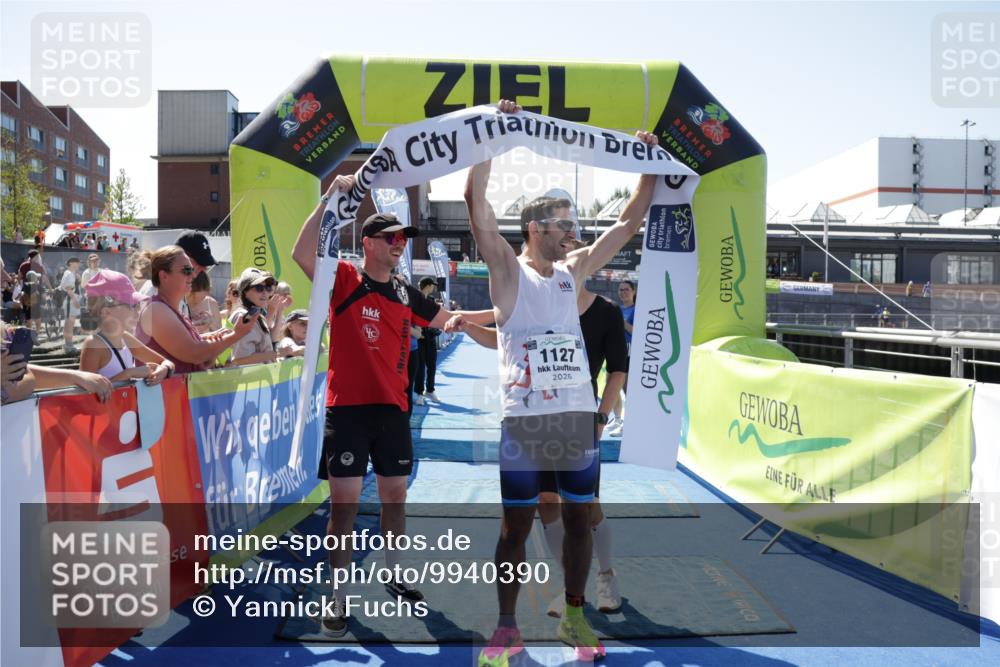 09.08.2026 - GEWOBA Citytriathlon Bremen Yannick Fuchs http://msf.ph/oto/9940390 09.08.2026 13:39:36 Ziel 1127 meine-sportfotos.de