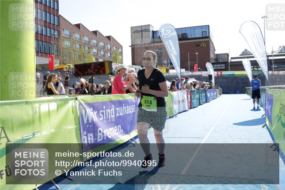09.08.2026 - GEWOBA Citytriathlon Bremen Yannick Fuchs http://msf.ph/oto/9940395 09.08.2026 15:38:37 Ziel 313 meine-sportfotos.de