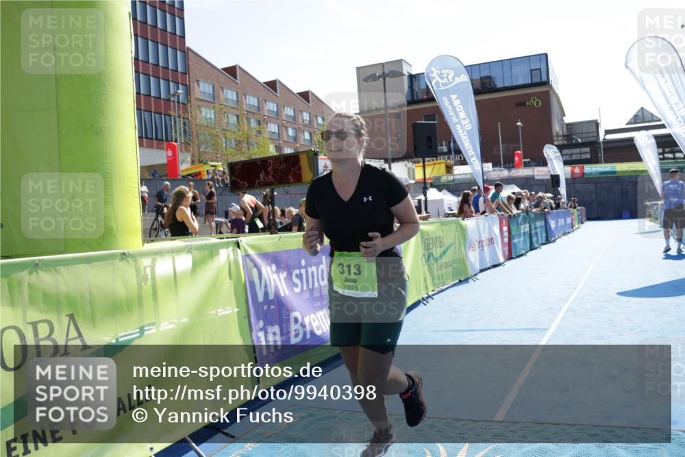09.08.2026 - GEWOBA Citytriathlon Bremen Yannick Fuchs http://msf.ph/oto/9940398 09.08.2026 15:38:38 Ziel 313 meine-sportfotos.de
