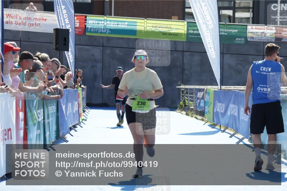 09.08.2026 - GEWOBA Citytriathlon Bremen Yannick Fuchs http://msf.ph/oto/9940419 09.08.2026 15:39:05 Ziel 230 meine-sportfotos.de