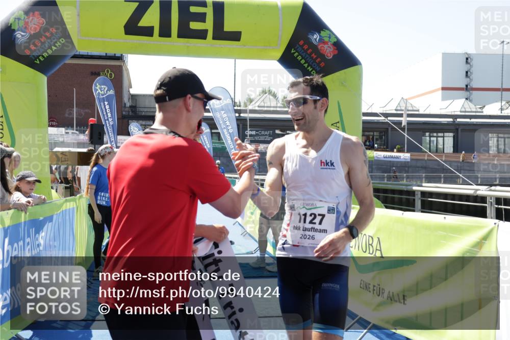 09.08.2026 - GEWOBA Citytriathlon Bremen Yannick Fuchs http://msf.ph/oto/9940424 09.08.2026 13:39:43 Ziel  meine-sportfotos.de