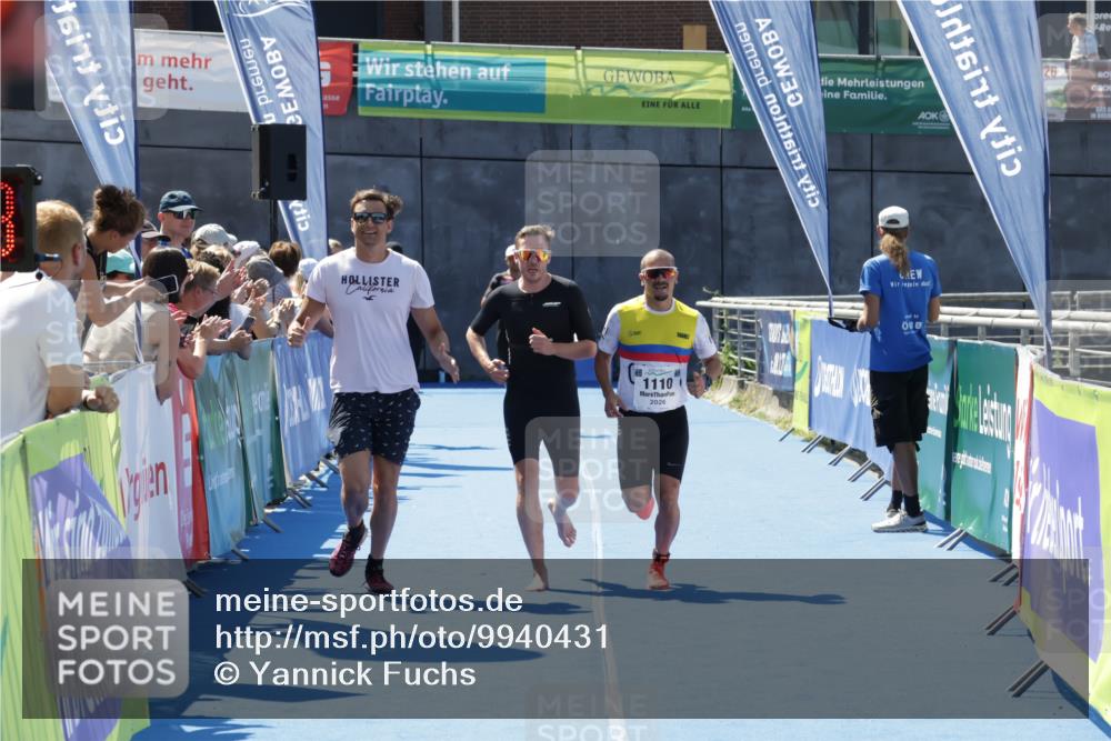 09.08.2026 - GEWOBA Citytriathlon Bremen Yannick Fuchs http://msf.ph/oto/9940431 09.08.2026 13:39:51 Ziel 1110 meine-sportfotos.de