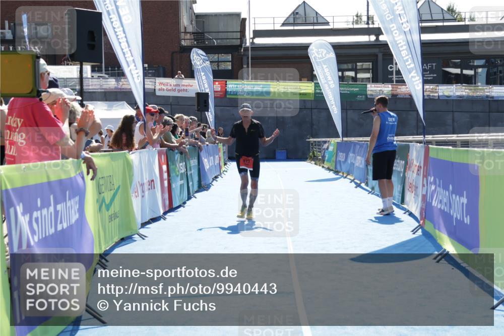 09.08.2026 - GEWOBA Citytriathlon Bremen Yannick Fuchs http://msf.ph/oto/9940443 09.08.2026 15:39:11 Ziel 230, 873 meine-sportfotos.de