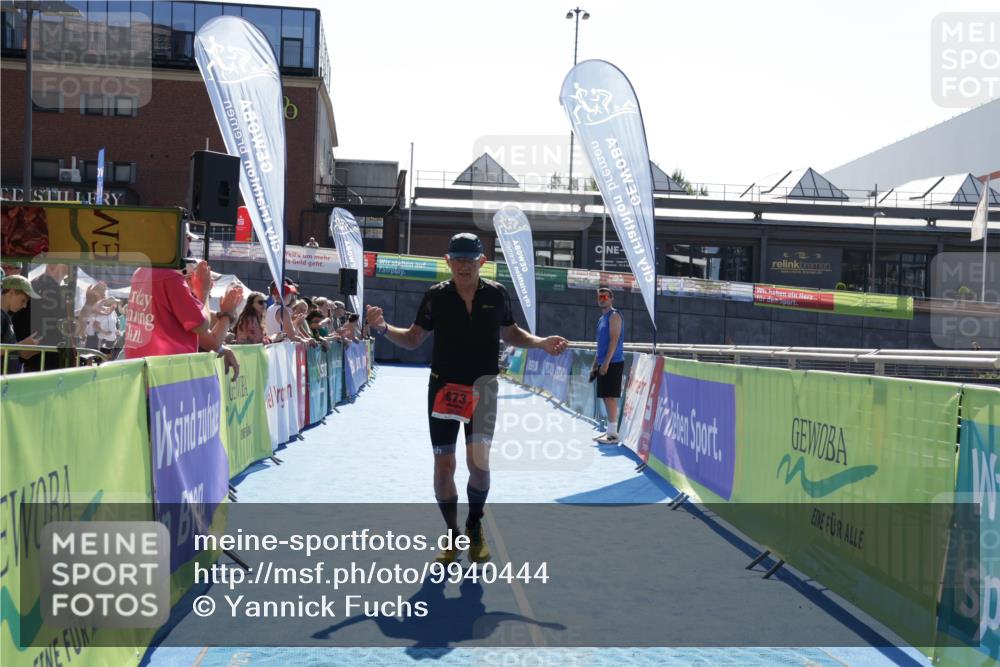 09.08.2026 - GEWOBA Citytriathlon Bremen Yannick Fuchs http://msf.ph/oto/9940444 09.08.2026 15:39:13 Ziel 230, 873 meine-sportfotos.de