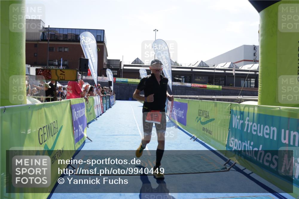 09.08.2026 - GEWOBA Citytriathlon Bremen Yannick Fuchs http://msf.ph/oto/9940449 09.08.2026 15:39:14 Ziel 873 meine-sportfotos.de