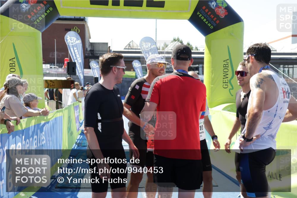 09.08.2026 - GEWOBA Citytriathlon Bremen Yannick Fuchs http://msf.ph/oto/9940453 09.08.2026 13:40:04 Ziel  meine-sportfotos.de