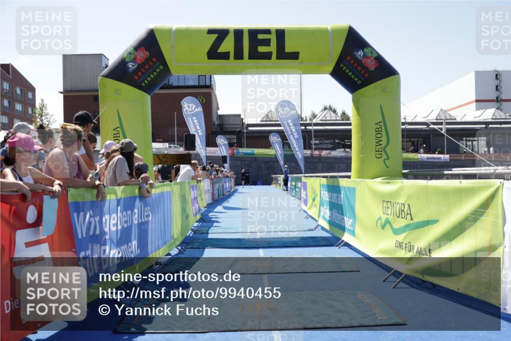 09.08.2026 - GEWOBA Citytriathlon Bremen Yannick Fuchs http://msf.ph/oto/9940455 09.08.2026 13:40:50 Ziel  meine-sportfotos.de