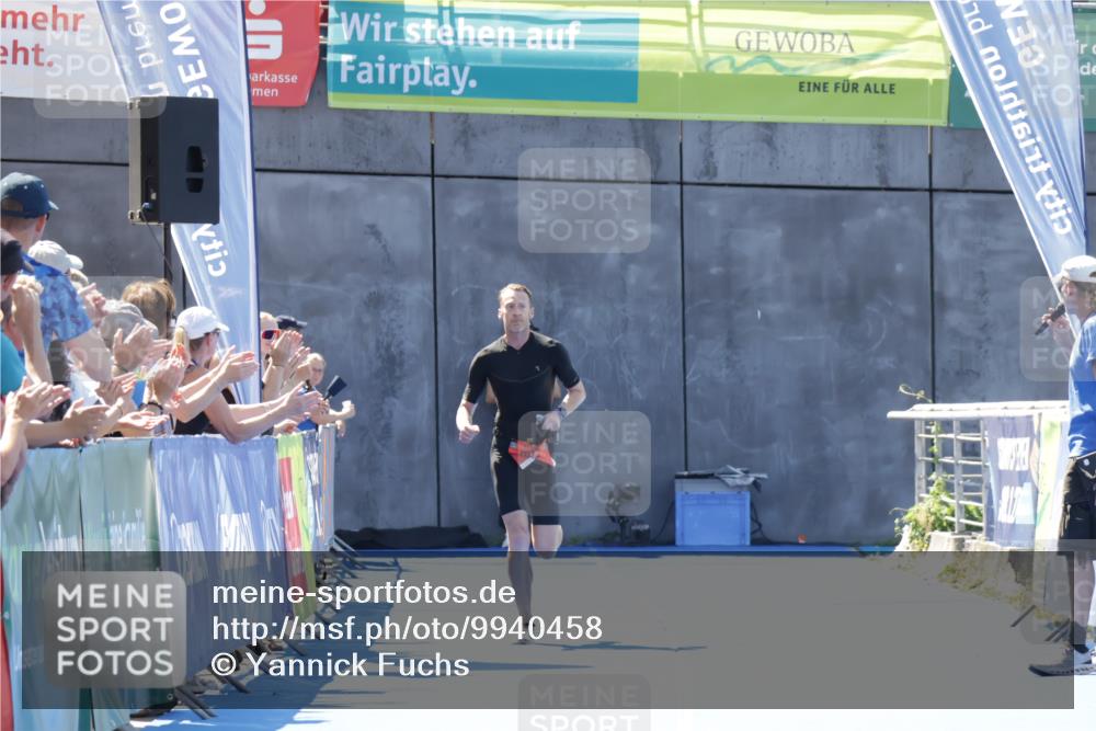 09.08.2026 - GEWOBA Citytriathlon Bremen Yannick Fuchs http://msf.ph/oto/9940458 09.08.2026 13:40:52 Ziel  meine-sportfotos.de