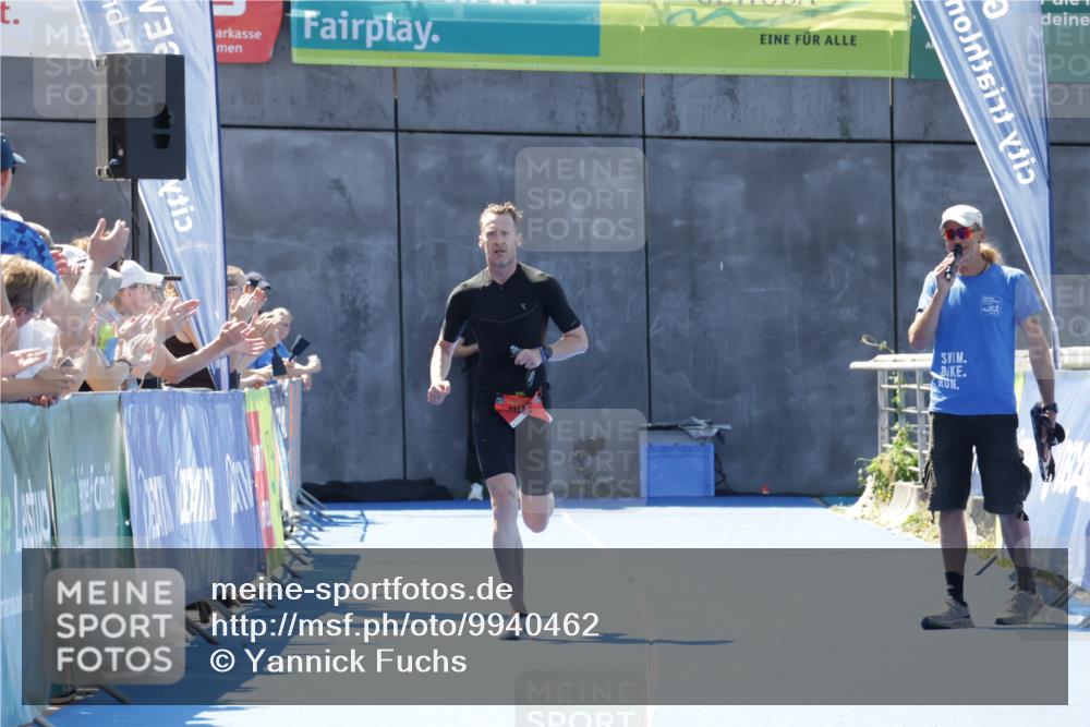 09.08.2026 - GEWOBA Citytriathlon Bremen Yannick Fuchs http://msf.ph/oto/9940462 09.08.2026 13:40:54 Ziel 803 meine-sportfotos.de