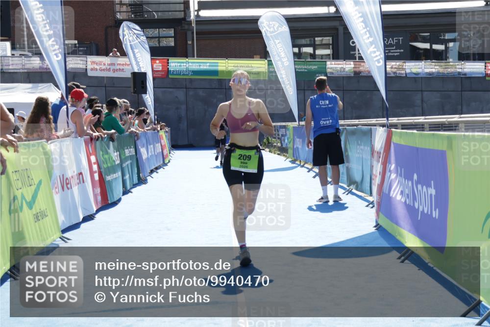 09.08.2026 - GEWOBA Citytriathlon Bremen Yannick Fuchs http://msf.ph/oto/9940470 09.08.2026 15:39:29 Ziel 209 meine-sportfotos.de